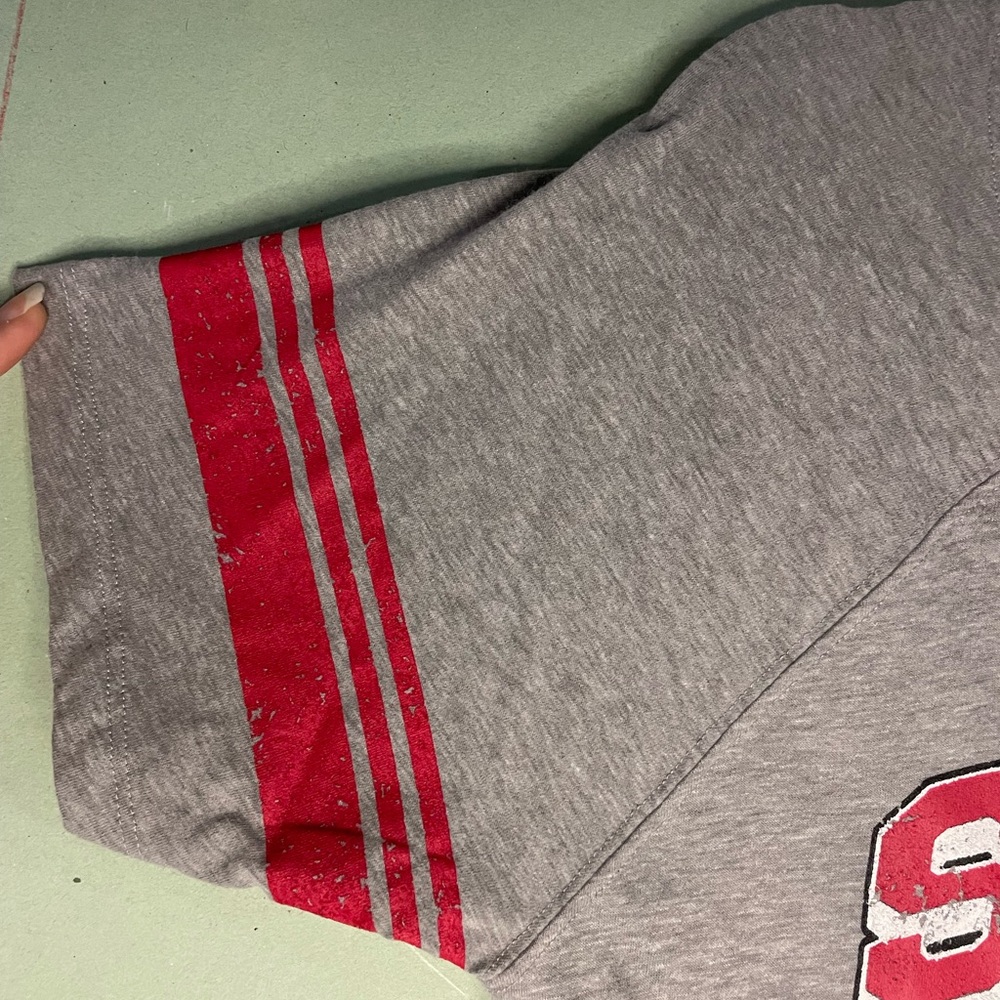 ๐t-shirt - Picture 2 of 3